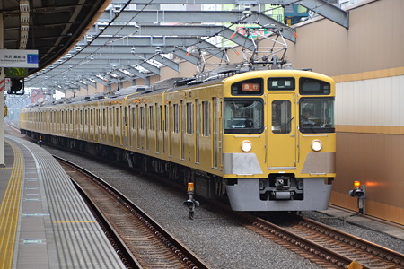 西武2000系@中村橋駅