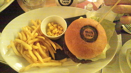 バーガー(俯瞰)@TAIYA CAFE