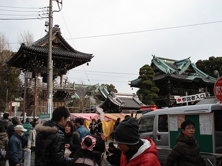 初詣臨時参道から柴又帝釈天