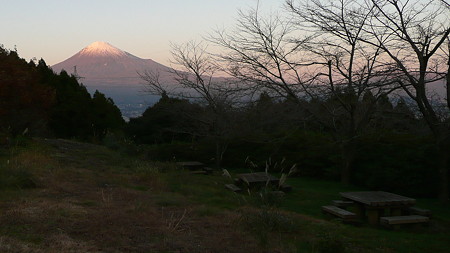 金丸山広場から見た富士