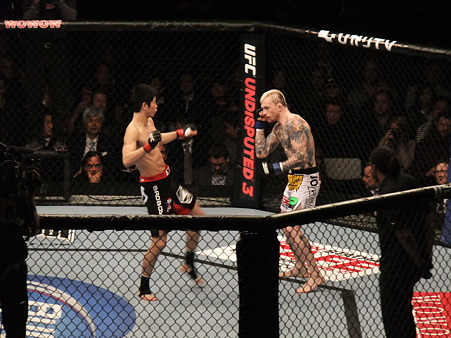 UFC 144 日沖発vsバート・パラゼウスキー (2)