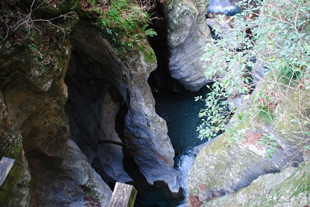 nakatukeikoku_isibasira03